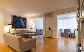 Attic With Terrace And Jacuzzi - Luxury Apartment
